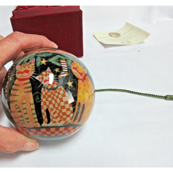 Ne'Qwa Art Christmas Ornament "Christmas Cat" handpainted Artist Susan Winget CO - Picture 2 of 11